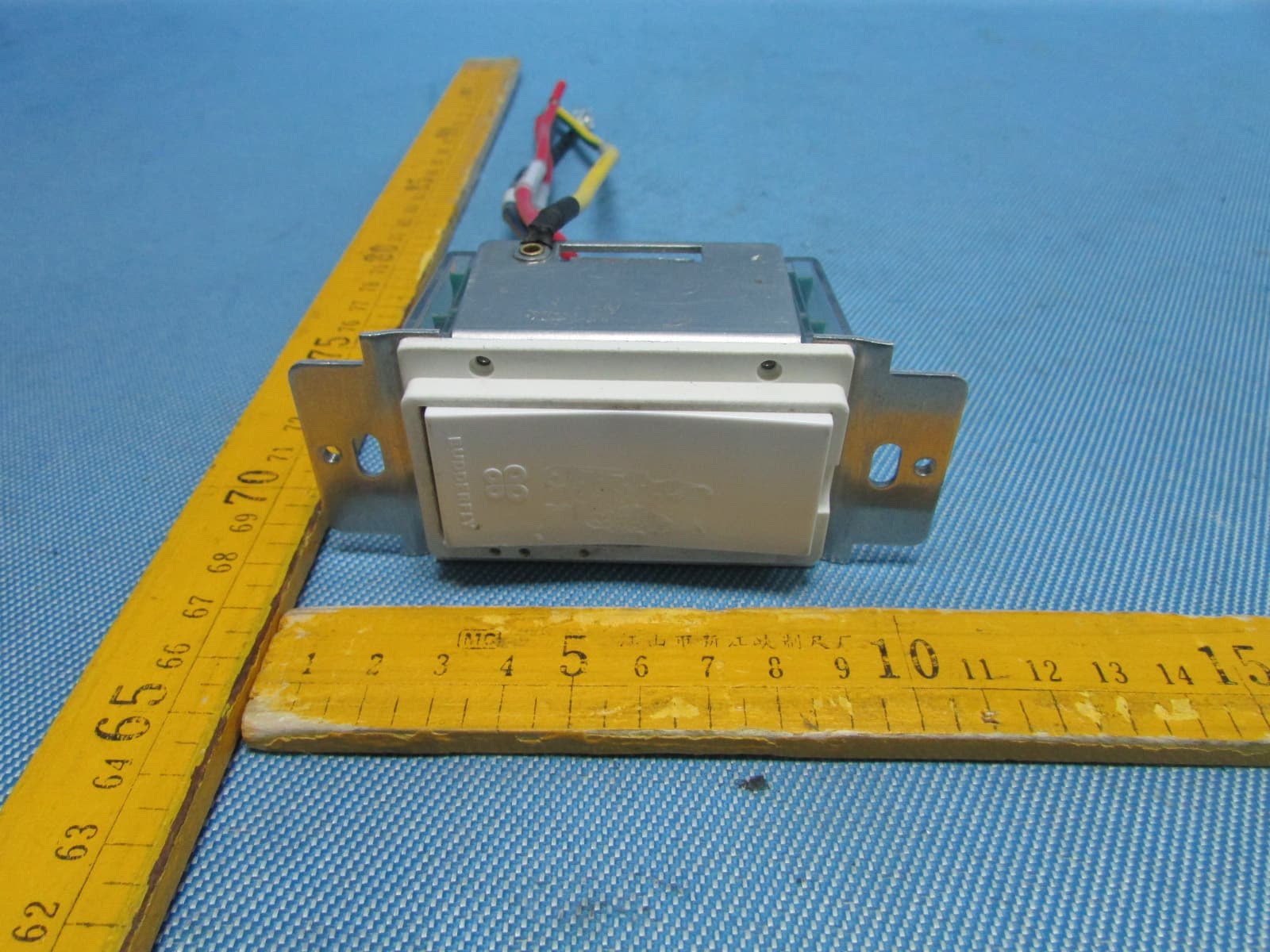 BUDDERFLY RF MULTI-WAY SWITCH - FCC ID QCVS0911011 - Budderfly INC (4)