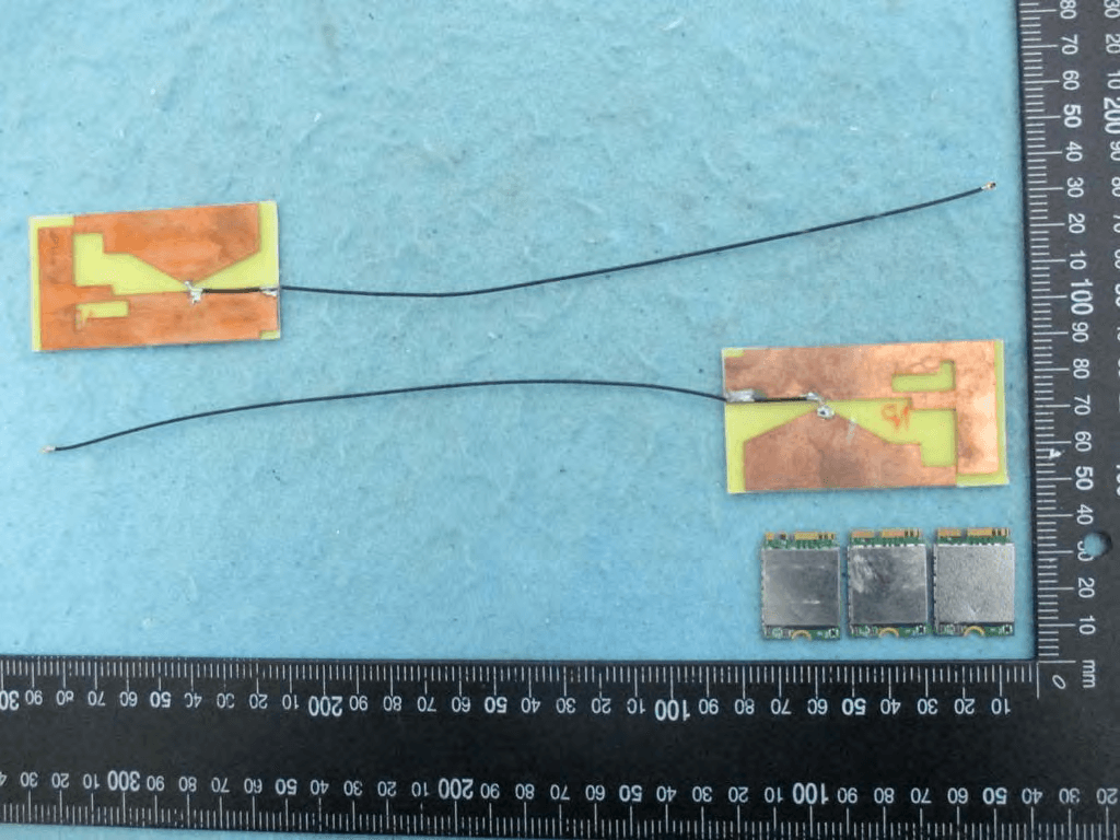 Broadcom 802.11a/b/g/n/ac WLAN + Bluetooth PCI-E/SDIO NGFF 2230 Card - FCC ID QDS-BRCM1090 - Broadcom Corporation