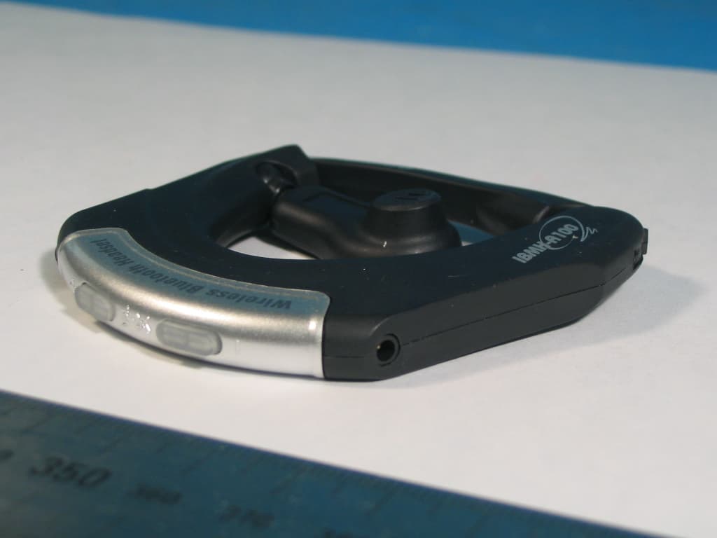 Wireless Bluetooth Headset - FCC ID QE6IBMH-A100 - Infohand Co., Ltd. (4)