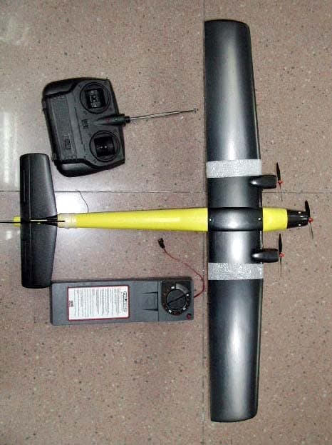 Remote control toy, SKY FLYER - FCC ID QE813201 - Interactive Toy Concepts Limited