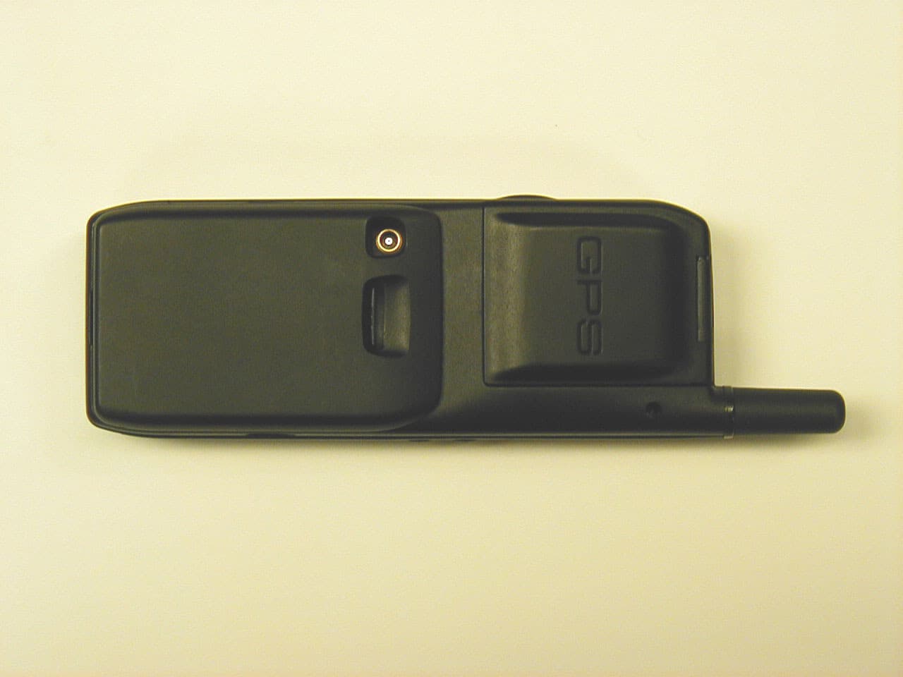 PCS Handset Model: esc! - FCC ID QFPTGP77AU - Benefon Oyj (2)