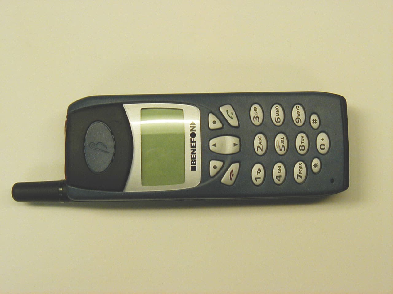 PCS Handset Models: Track One and Track Pro 1.1 - FCC ID QFPTGP79AE - Benefon Oyj