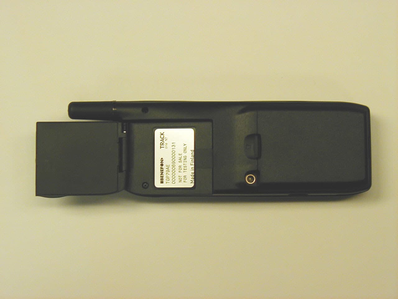PCS Handset Models: Track One and Track Pro 1.1 - FCC ID QFPTGP79AE - Benefon Oyj (3)