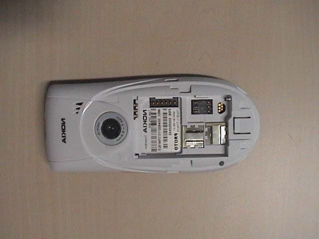 Nokia 3650 mobile phone - FCC ID QFXNHL-8 - Microsoft Corporation (2)