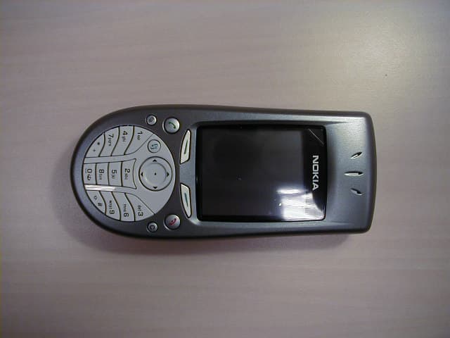 Dual Band GSM phone with Bluetooth - FCC ID QFXNHM-10X - Microsoft Corporation (3)