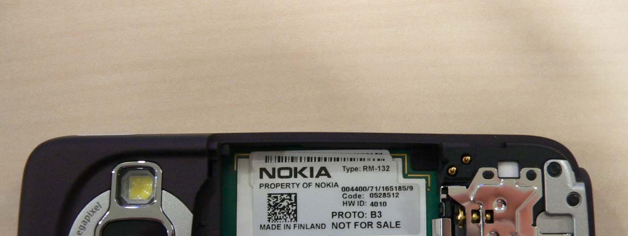 GSM850/900/1800/1900 w BT - FCC ID QFXRM-132X - Microsoft Corporation