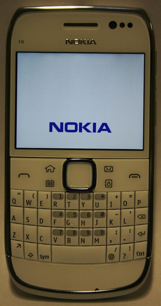 GSM/WCDMA cellular telephone with Bluetooth and WLAN - FCC ID QFXRM-609 - Microsoft Corporation