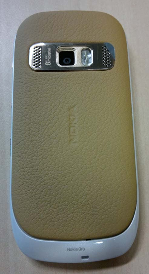 GSM/WCDMA cellular telephone with BT, WLAN, FM Tx and RF ID - FCC ID QFXRM-749 - Microsoft Corporation