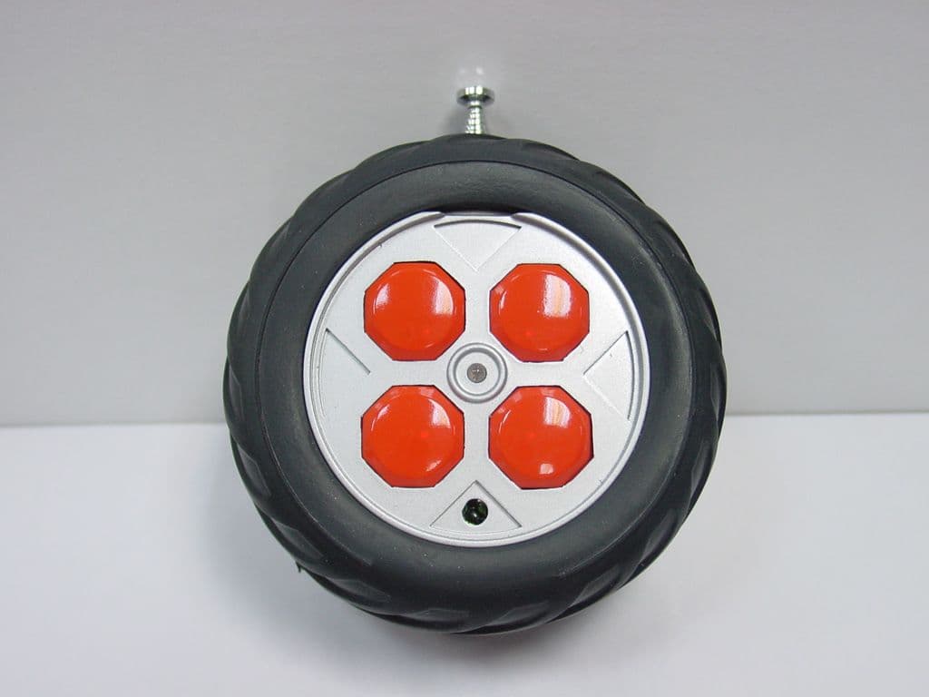 27MHz WIRELESS R/C TOY- TX - FCC ID QG33270T27 - Planet Toys Worldwide Limited