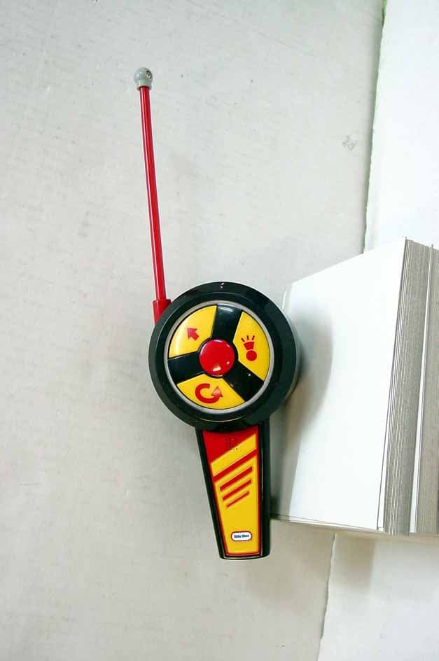 49.82-49.90 mhz wireless r/c-tx - FCC ID QG33279T49 - Planet Toys Worldwide Limited (1)