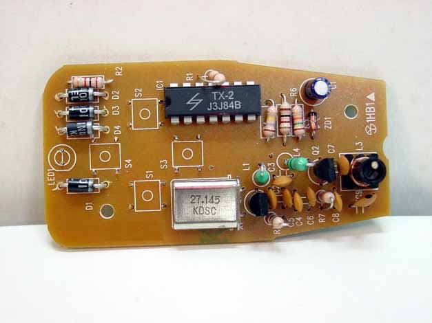 26.96-27.28 MHz Wireless R/CTX - FCC ID QG33335T27 - Planet Toys Worldwide Limited (2)