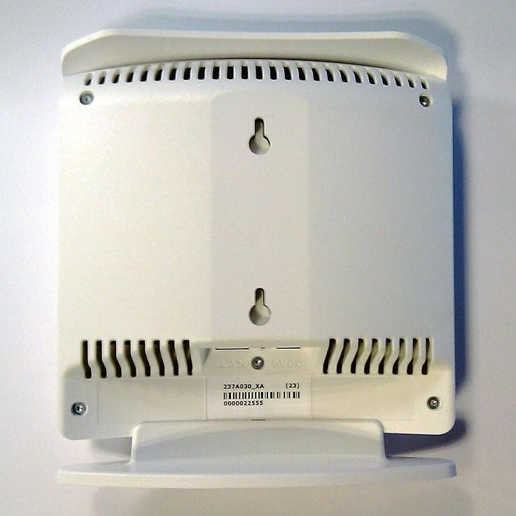 16 user 3G Access Point operating in Bands 2 & 5 - FCC ID QGGIPA243B - Mavenir IPA UK Ltd