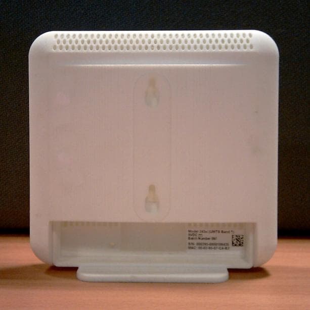 3G Transmitter UMTS Bands 2 and 5 - FCC ID QGGIPA243BA - Mavenir IPA UK Ltd