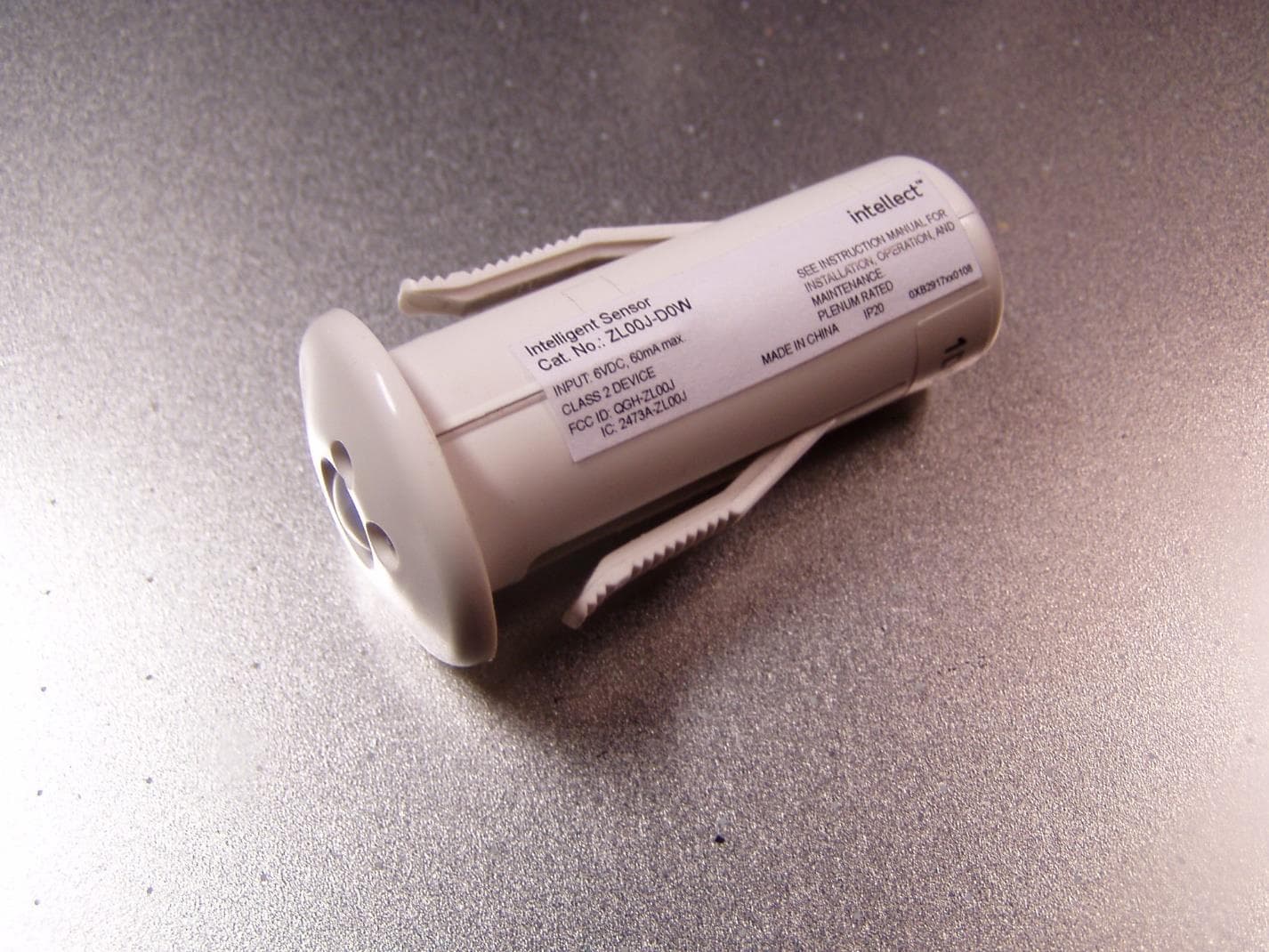 ZL00J-D0W Intellect Sensor Head - FCC ID QGH-ZL00J - Leviton Manufacturing Co., Inc.