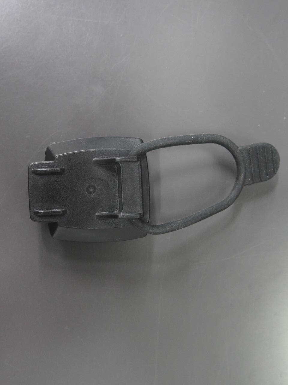Turn signal light remote unit - FCC ID QH67115952RV2 - Bell Sports Inc. (3)