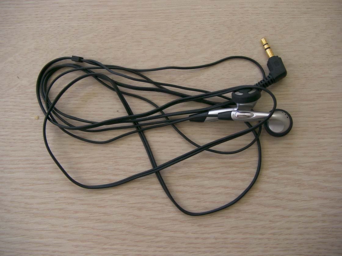 Digital Audio Player - FCC ID QHBCMT2003H - CM Tech Co., Ltd.