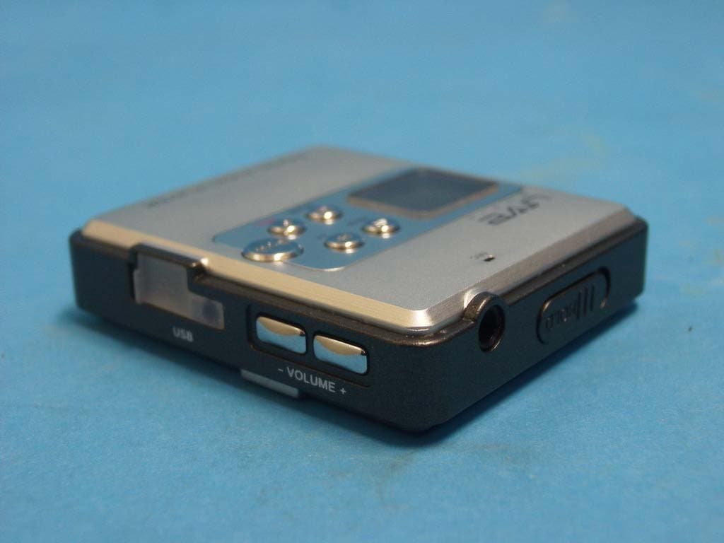MP3 Player - FCC ID QHBCMT2003T - CM Tech Co., Ltd. (4)