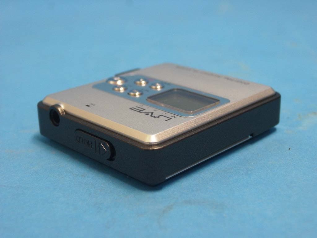 MP3 Player - FCC ID QHBCMT2003T - CM Tech Co., Ltd. (3)