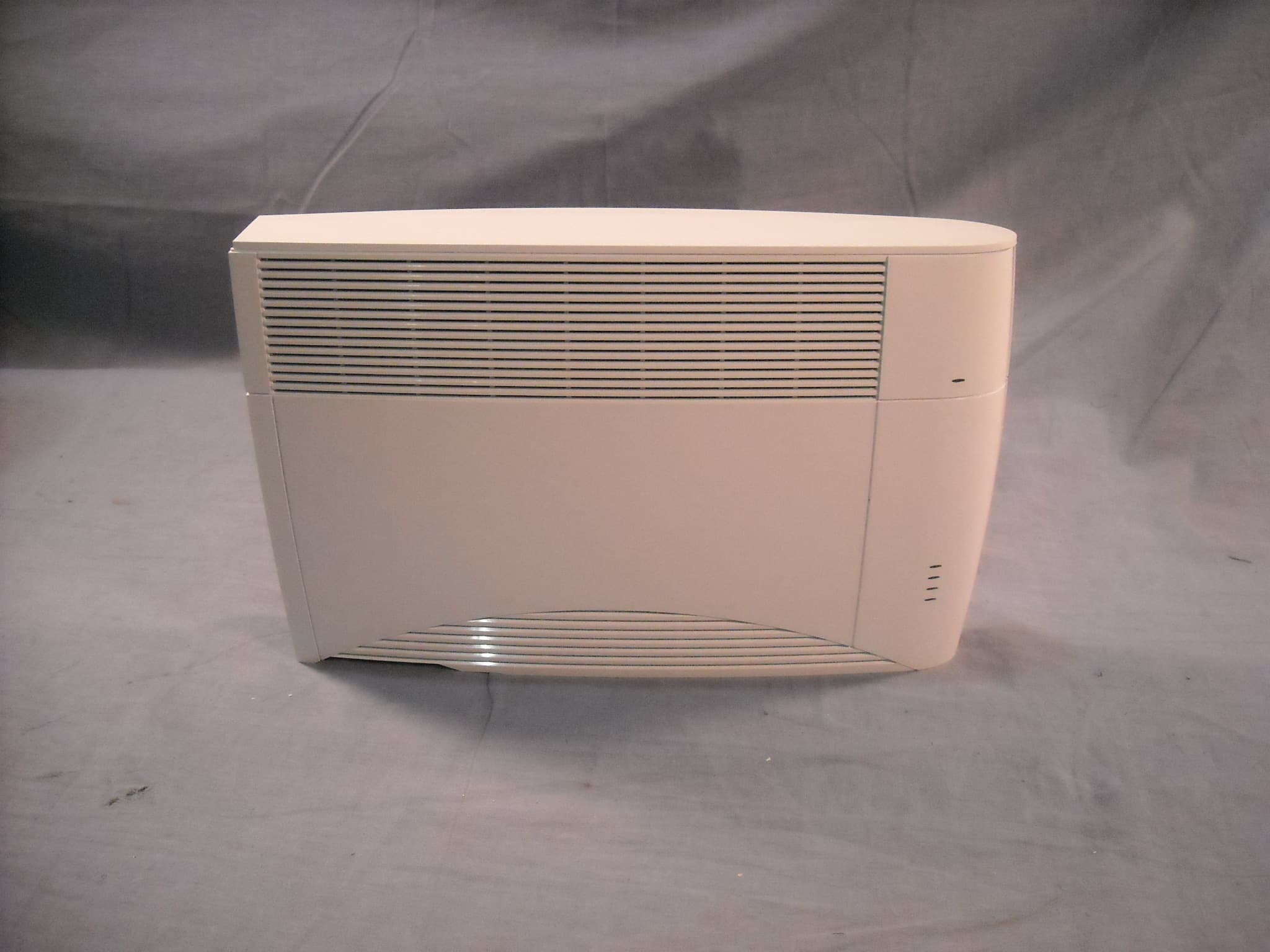Femtocell - FCC ID QHYHUBBUBC1600-RT - CommScope Technologies LLC (3)