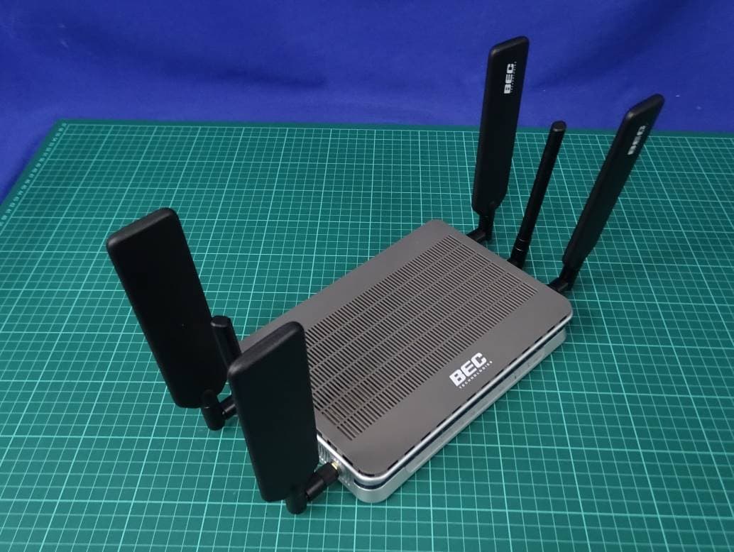 Gigabit LTE Multi-Service Router / LTE Dual-SIM Dual-Band Wireless VoIP VPN Router - FCC ID QI3BEC-6600AEL - Billion Electric Co., Ltd. (3)
