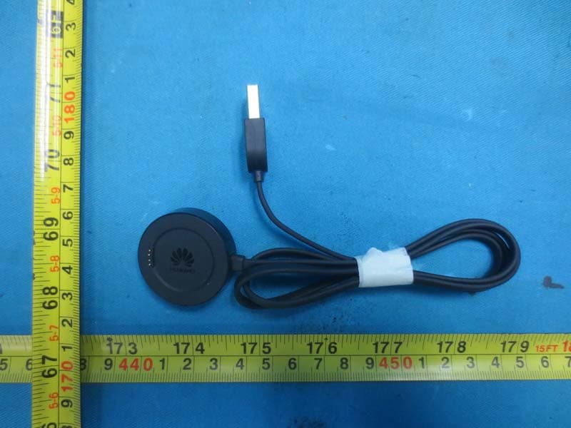 Smart wrist band that integrates functions of sport assistant and sleep monitoring It supports Bluetooth 4.0 - FCC ID QISB0 - Huawei Technologies Co.,Ltd (2)