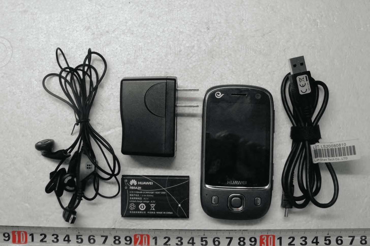 CDMA2000 DIGITAL MOBILE PHONE - FCC ID QISC8100 - Huawei Technologies Co.,Ltd