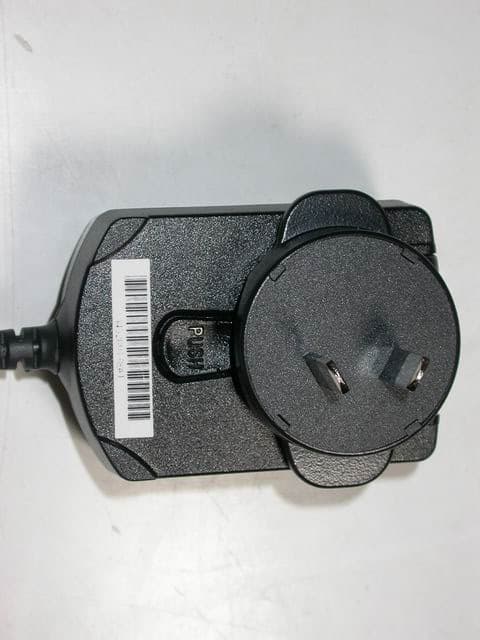 ADSL2+ 802.11b/g Wireless Router - FCC ID QISH3CSOHOWDR814G - Huawei Technologies Co.,Ltd (4)