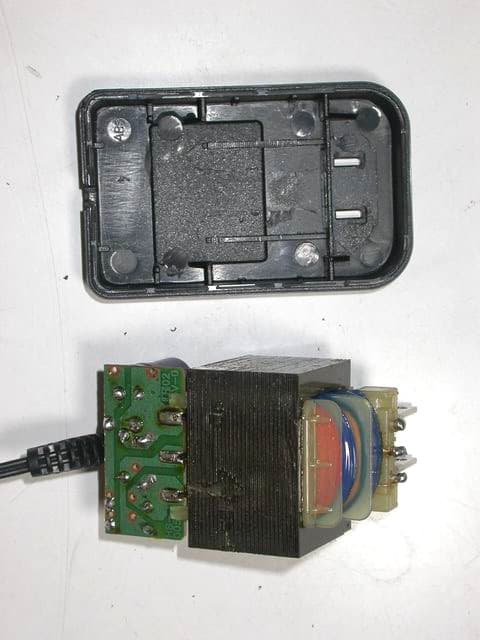 ADSL2+ 802.11b/g Wireless Router - FCC ID QISH3CSOHOWDR834G - Huawei Technologies Co.,Ltd (4)