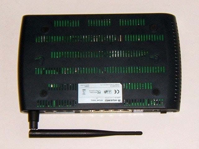 VoIP Wireless BroadbandRouter - FCC ID QISH3CSOHOXDR8X4G - Huawei Technologies Co.,Ltd (2)