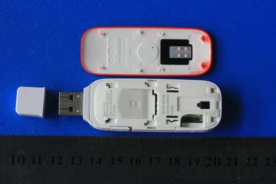 HSPA + USB Stick, with GSM/GPRS/EDGE - FCC ID QISK4305 - Huawei Technologies Co.,Ltd (3)