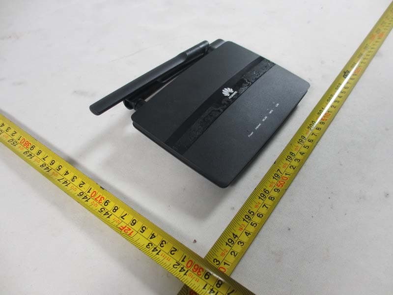 300Mbps Wireless Router - FCC ID QISWS319 - Huawei Technologies Co.,Ltd (2)