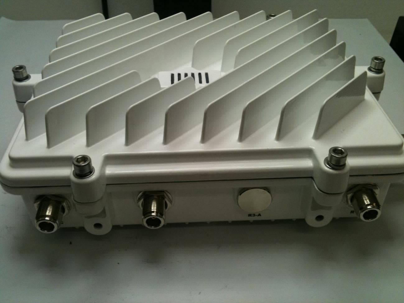 Mesh AP-7161 Outdoor Wireless Access Point - FCC ID QJEAP716101 - Zebra Technologies Corporation (4)