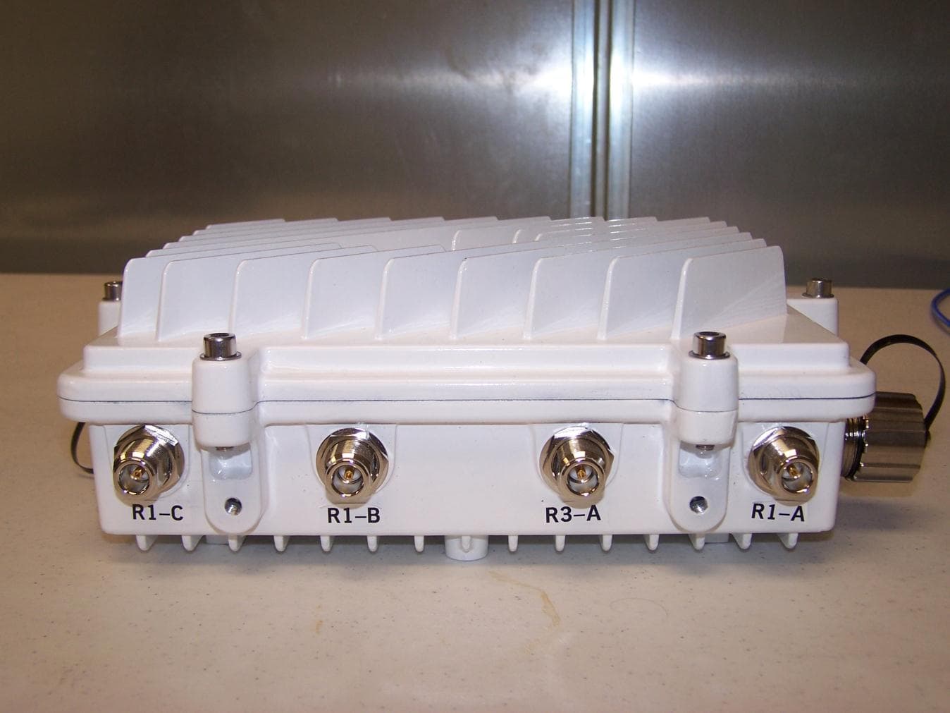Mesh AP-7161 Outdoor Wireless Access Point - FCC ID QJEAP716102 - Zebra Technologies Corporation (5)