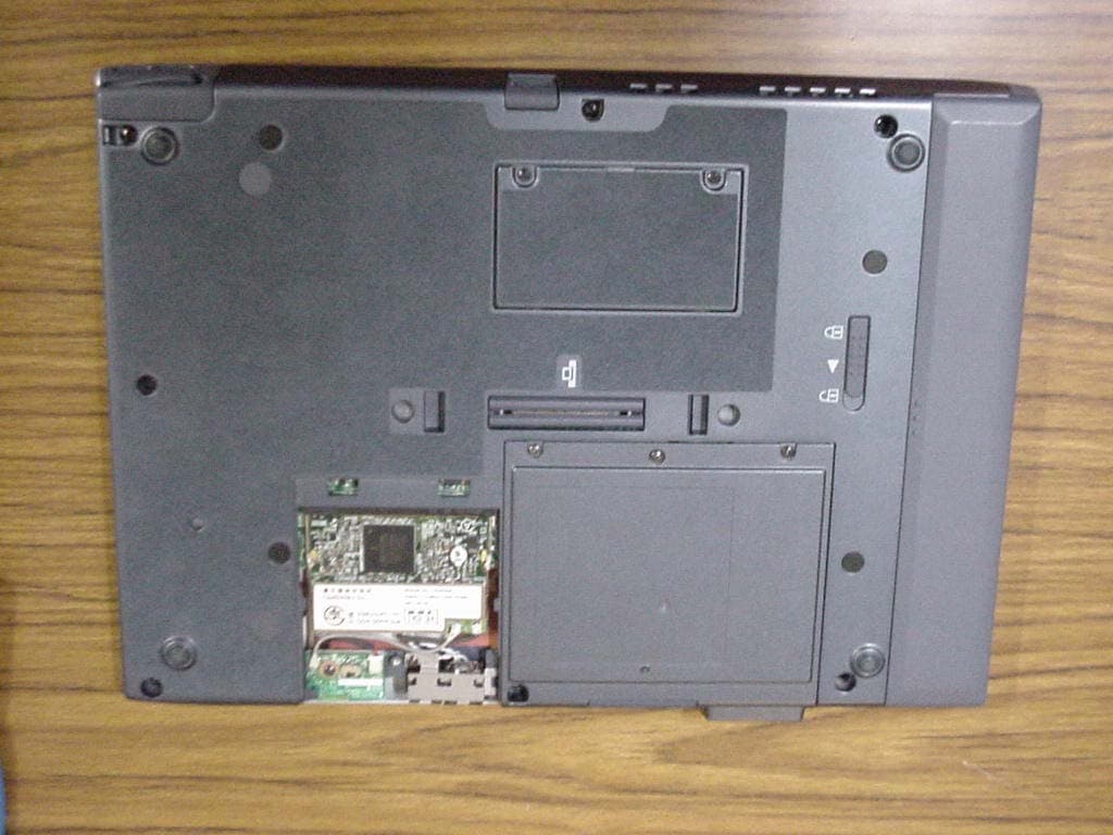 LifeBook ST Series Tablet PC's - FCC ID QK3-WL0006 - Fujitsu Australia Ltd (2)
