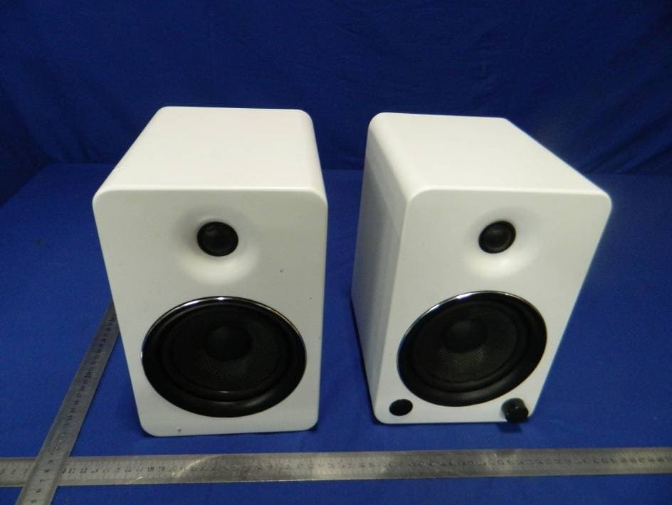 Active Loudspeaker System - FCC ID QKH-2YEKN002 - Kanto Living Inc. (4)
