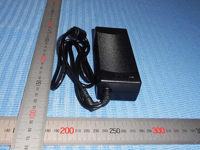 Powered Speaker system - FCC ID QKH-2YEKN007 - Kanto Living Inc.