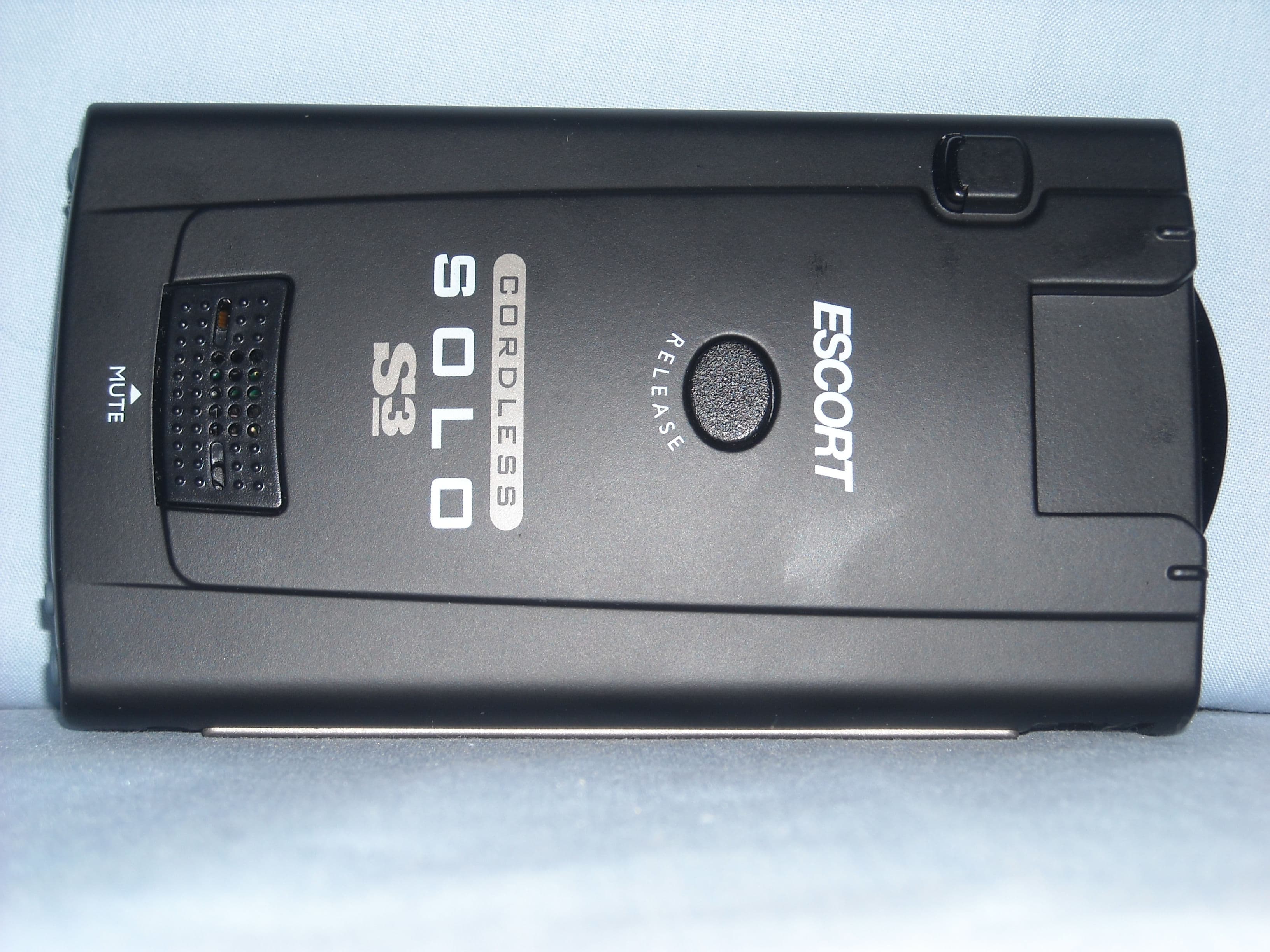Radar Detector - FCC ID QKLS3 - Escort Incorporated (2)