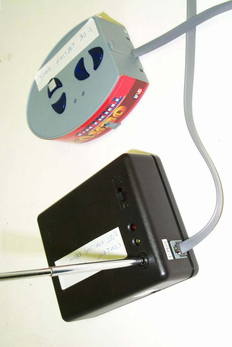Full Function Radio Control Toy Transmitter - FCC ID QKX800 - Golden Technology Electronic Toys Co. Ltd.