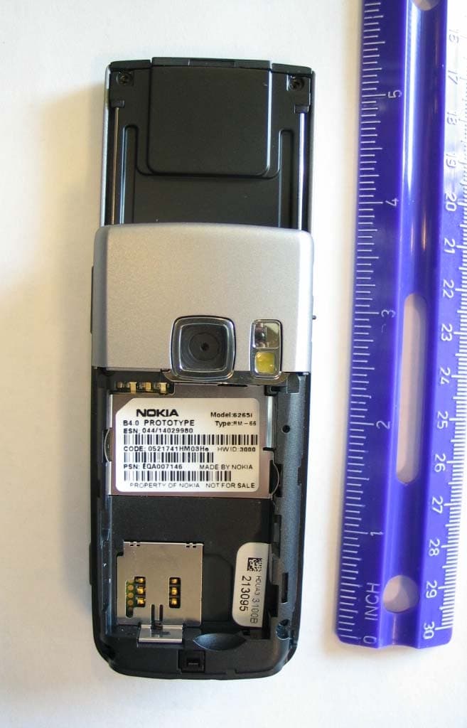 CDMA 800/1900 Cellular Phone w/BT - FCC ID QMNRM-66 - Microsoft Corporation