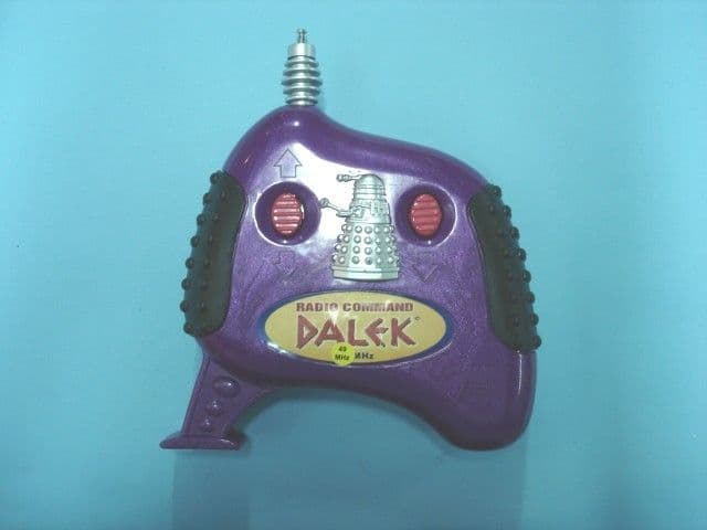 12" RC TV AND MOVIE DALEKS - FCC ID QMZRCDALEKS49TX - Product Enterprise Ltd
