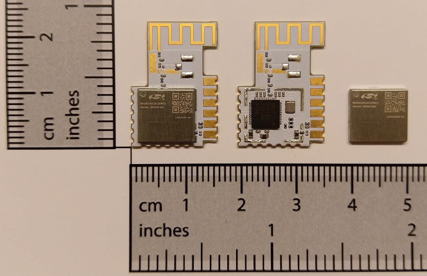 Radio Module with BLE and 802.15.4 - FCC ID QOQ-MGM240L - Silicon Laboratories Finland Oy