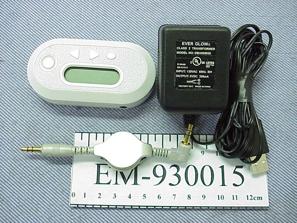 Universal Digital FM Transmitter - FCC ID QPRST27 - Jow Tong Technology Co.,Ltd