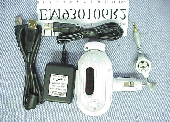Universal Digital FM Transmitter - FCC ID QPRST30 - Jow Tong Technology Co.,Ltd