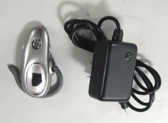 Bluetooth Wireless Earset - FCC ID QPWBTE30 - Deran Business Co., Ltd.