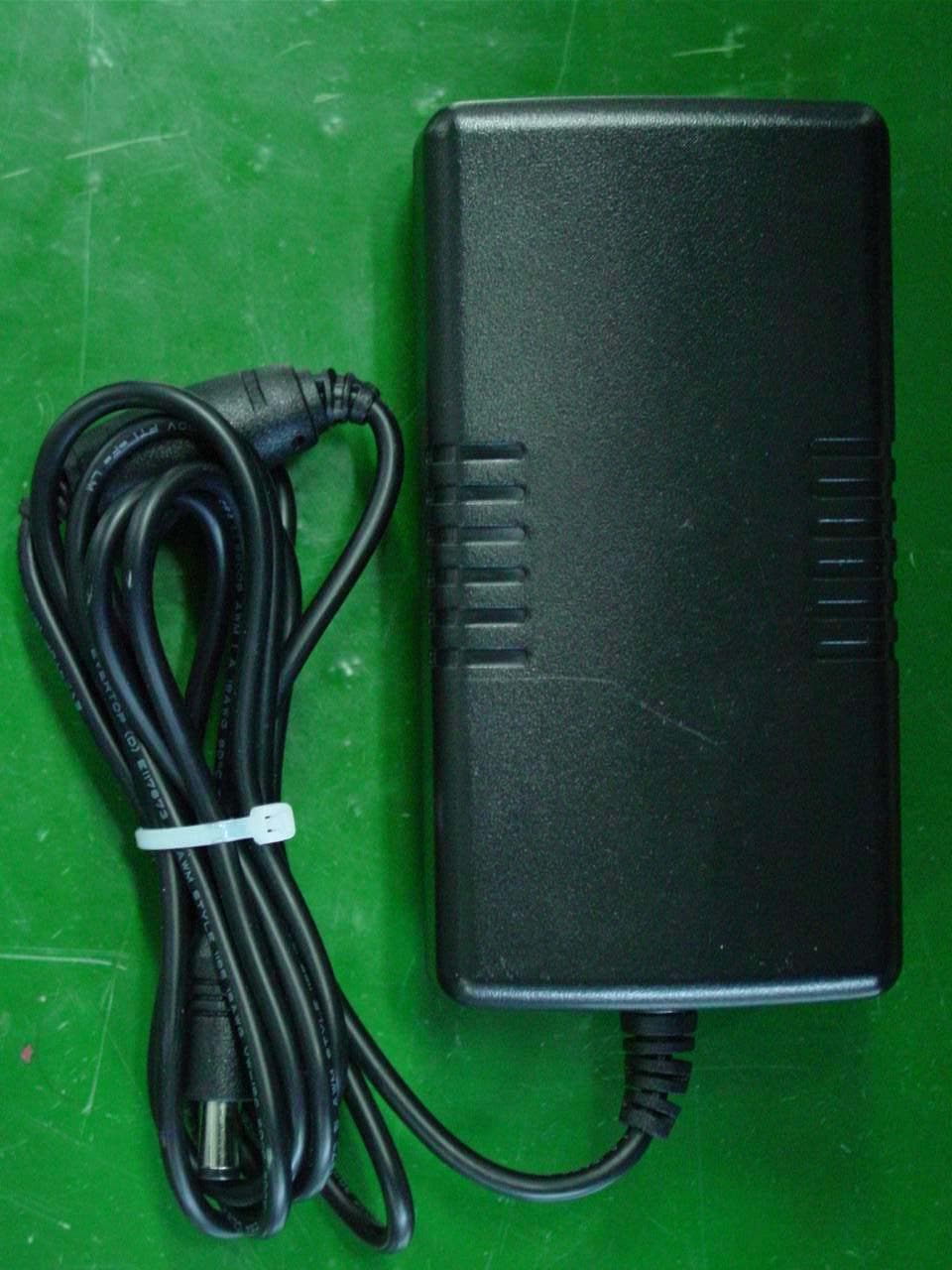 TFT LCD Monitor W/TV Tuner - FCC ID QRHMB151AT - Mbestek Inc. (2)