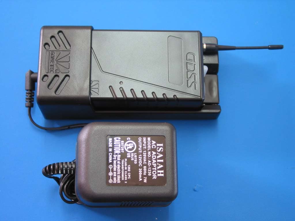 Wireless Microphone ( Handset ) - FCC ID QS6-GWD900T - Taiwan Gomet Technology Co., Ltd.