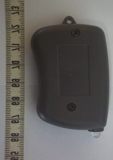 RF Remote Controller - FCC ID QT2EMS3YOUNG - Young Electronics Corporation.