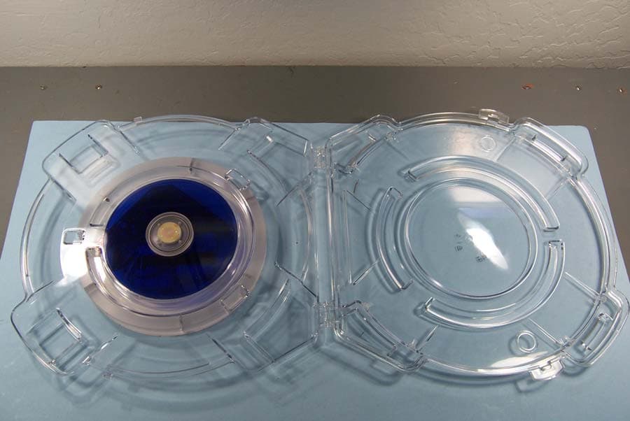 Integral Wafer Storage Case for 200 and 300mm Wafers - FCC ID QTA-RFSC812A - KLA Corporation