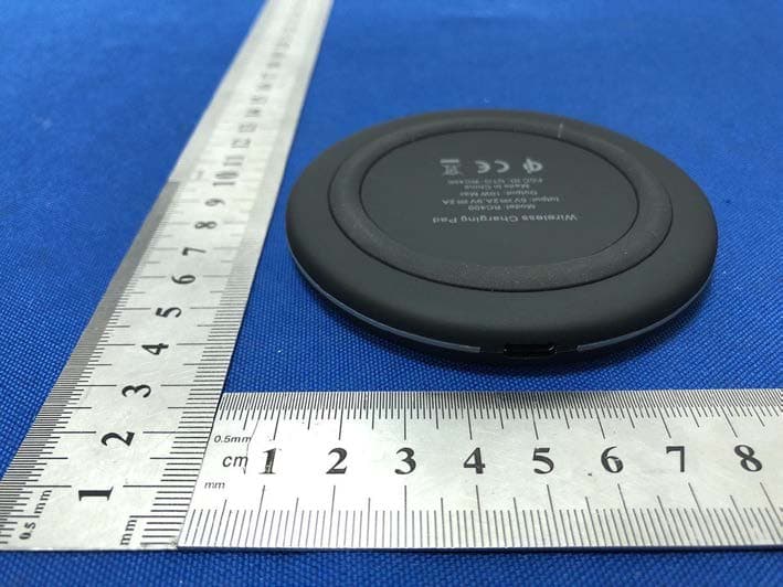 Wireless Charging Pad - FCC ID QTG-RC400 - ZAGG Inc. (4)