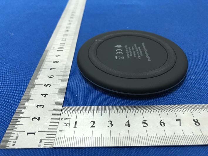 Wireless Charging Pad - FCC ID QTG-RC400 - ZAGG Inc. (5)
